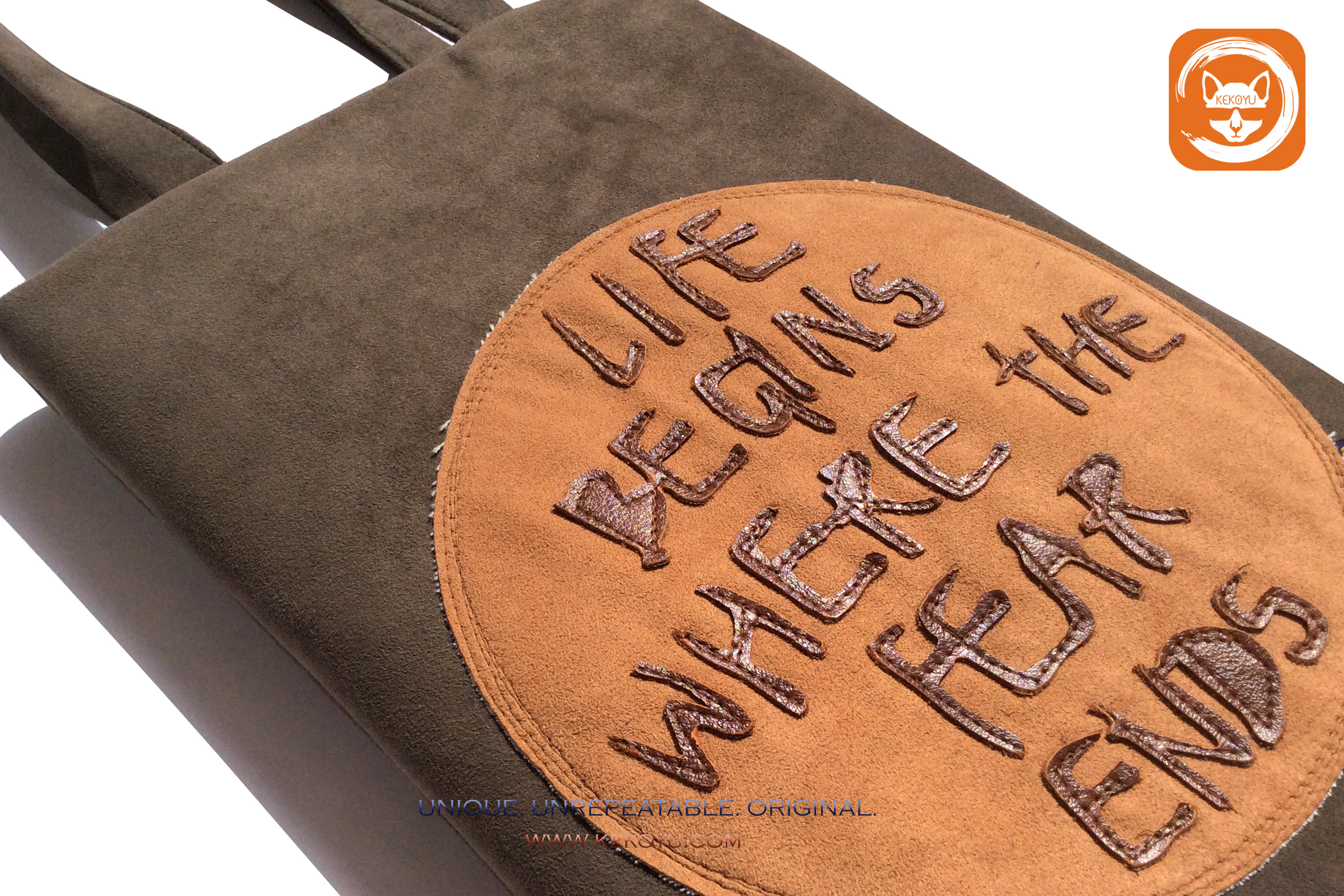  Life Begins Fear Ends Padded Laptop Tote Bag 